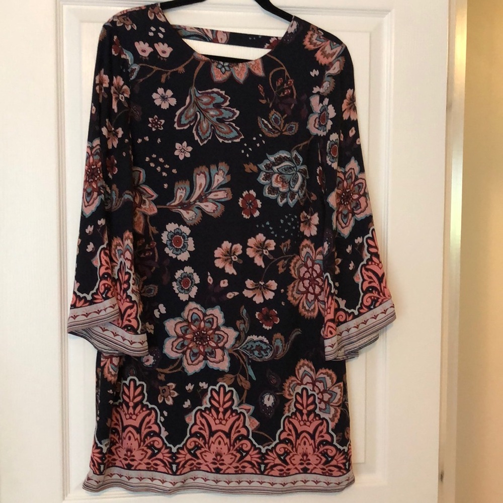 Urban Outfitters 3/4 bell sleeve shift dress